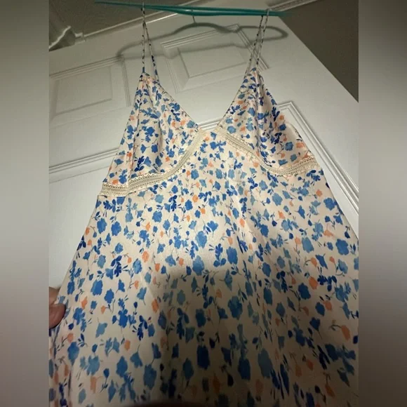 ‼️RARE‼️🎸FAVORITE DAUGHTER🎸🔥NWT🔥V-Neck Maxi Dress in White— Size S